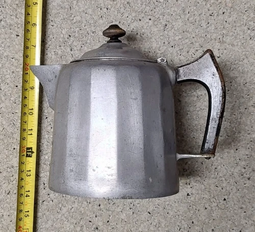 Antique Aluminum Wagner 2-Quart Coffee /Tea Pot 1902 Sidney Ohio - Vintage