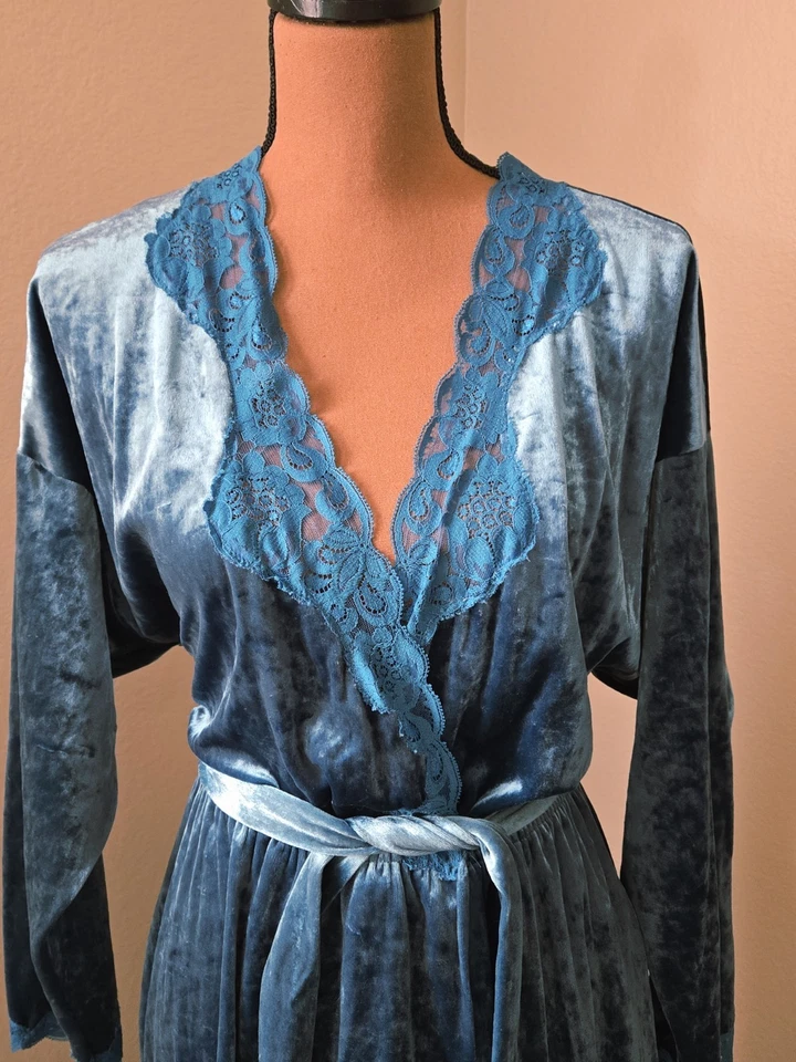 Miss Elaine Roupão de Renda Veludo Esmagado Old Hollywood Gravata Slinky Médio M União - Imagem 3 de 4