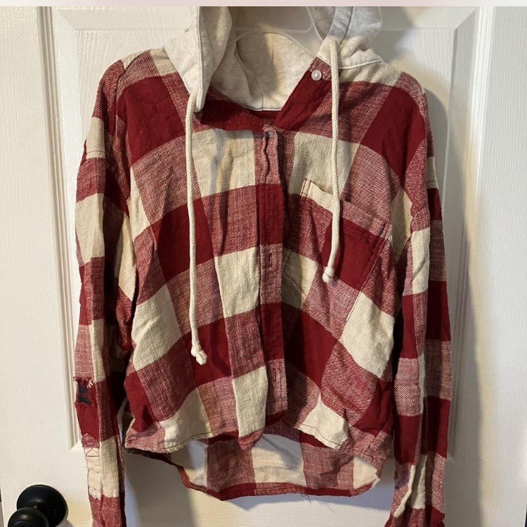 American Eagle Outfitters Red & Cream Plaid Flannel Shirt W/hood And Cropped