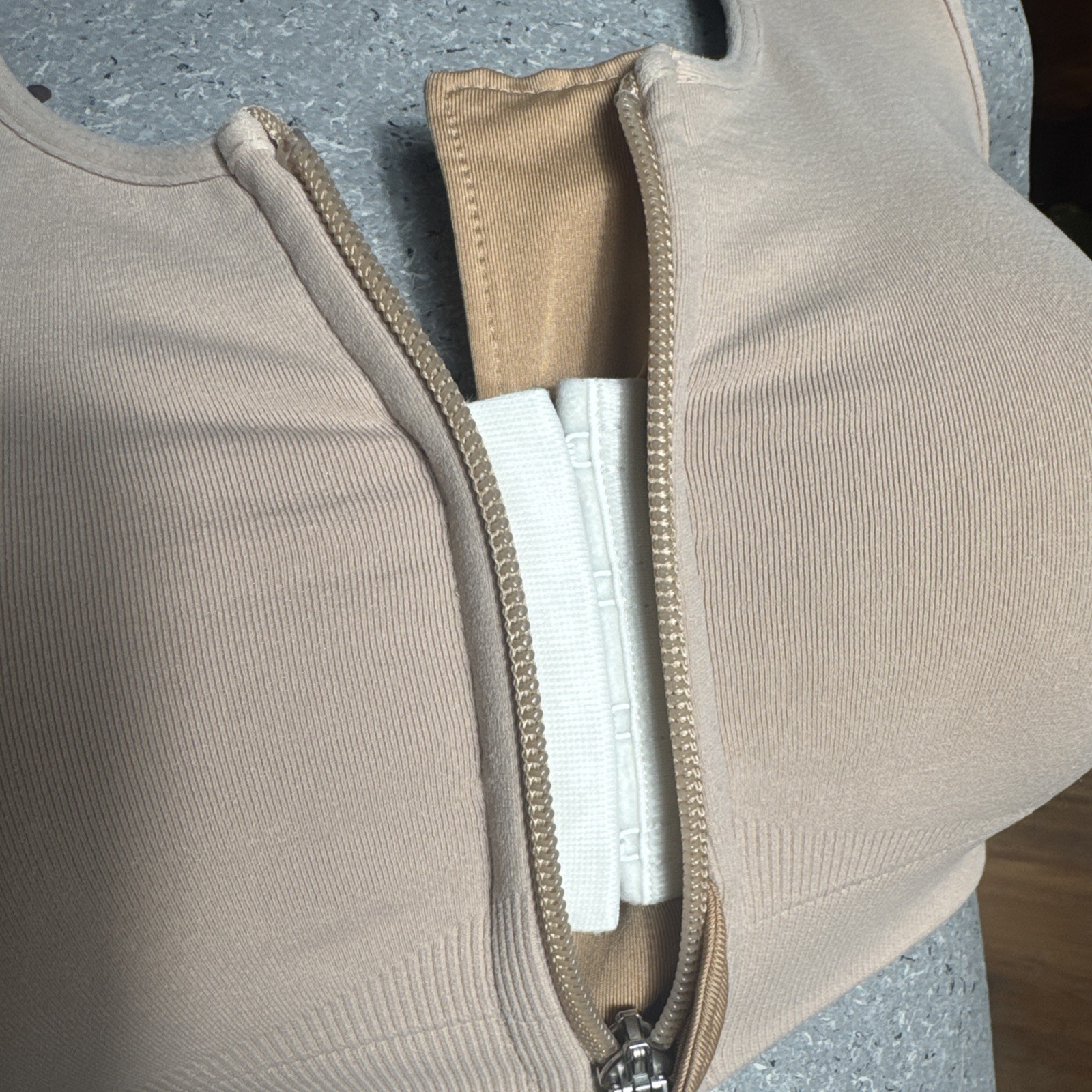 Alignmed Active Zip Front Active Support Bra Size… - image 6