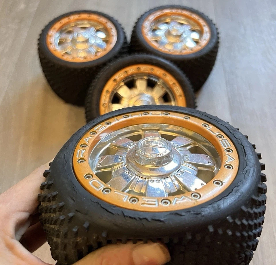 (4) Pro-Line Weld Commando Beadlock-Silver 40 series Chrome Wheel 2680-02 23mm - Image 3 of 4