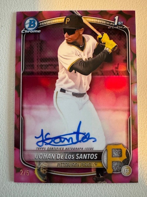 2025 Bowman Chrome 1st Johan De Los Santos Bubble Gum Refractor Auto /5