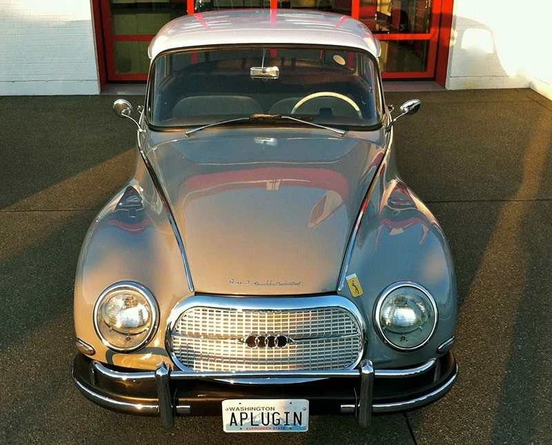 That plate doesn’t lie. This classic has been given a full electric conversion.