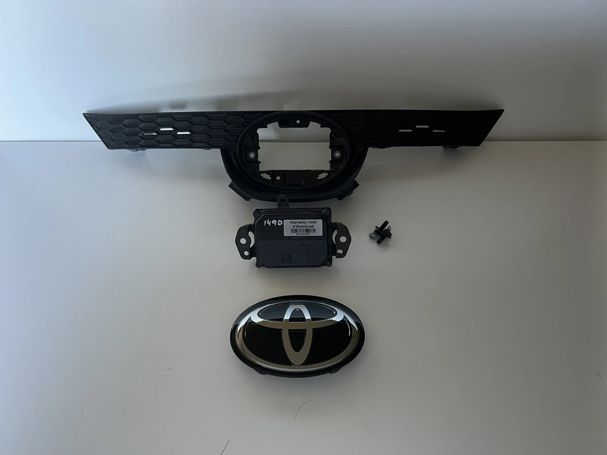Toyota Corolla Upper Grill 5311112E60 COMPUTER 8821033120 EMBLEM  