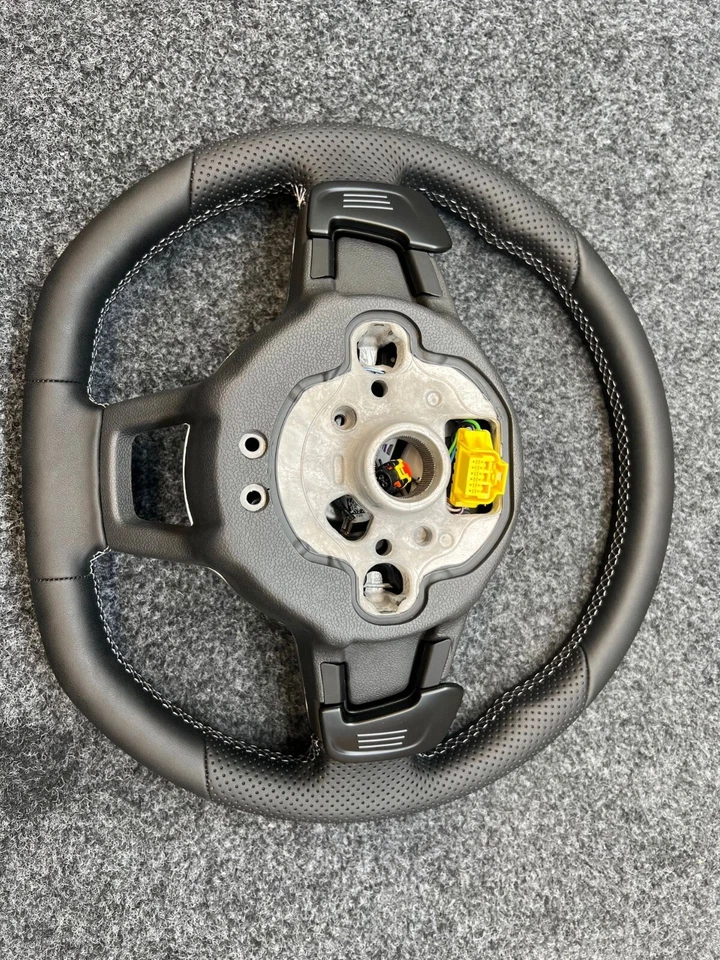 Volkswagen series steering wheel  upgraded to GTI style Foto 3 de 4