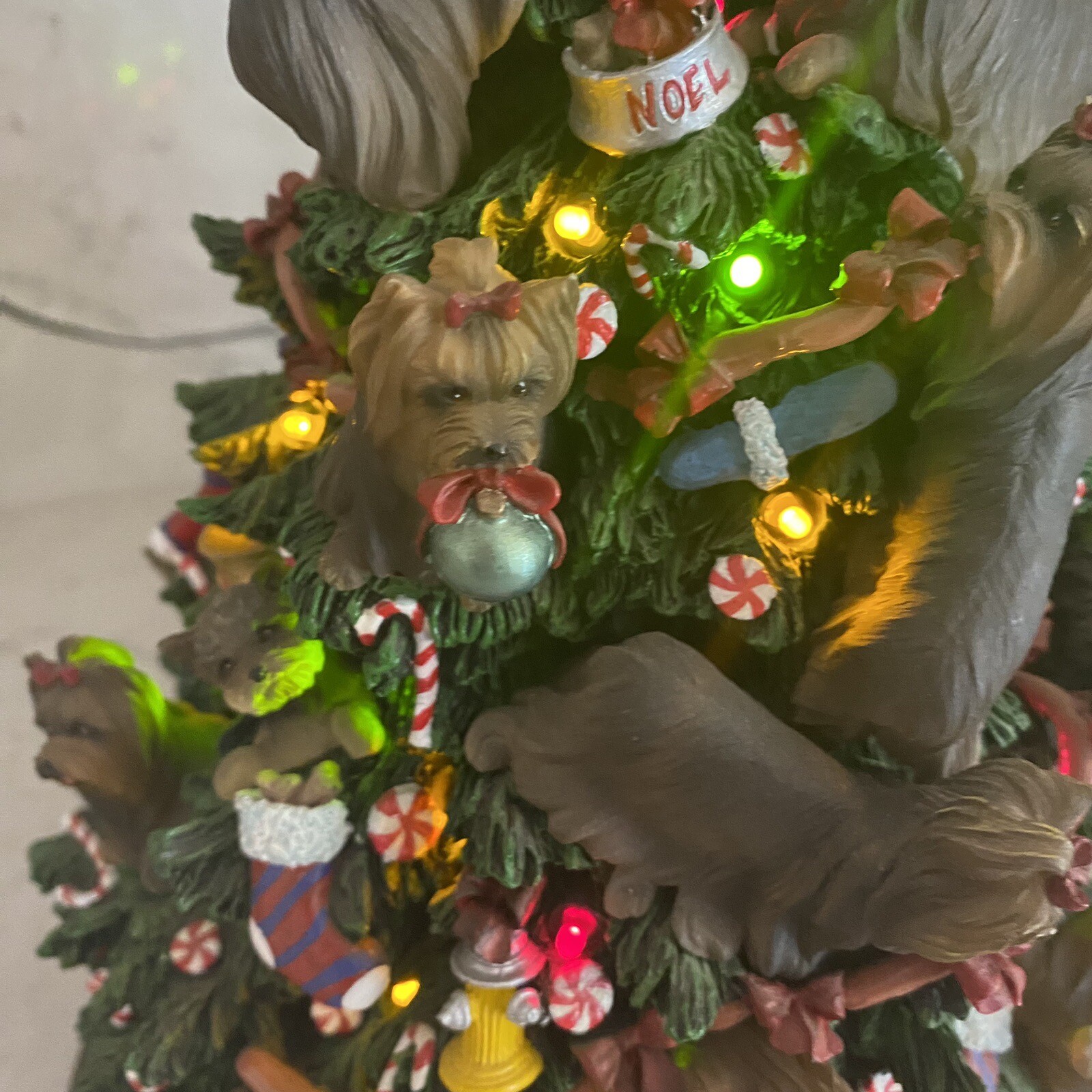 Vintage Yorkie The Danbury Mint Lighted Christmas Tree Old Yorkshire