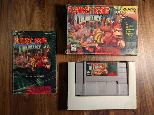 Donkey Kong Country (SNES, Super Nintendo) with Box & Manual - CIB