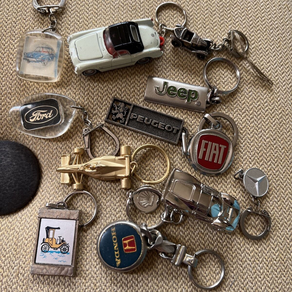 Vintage Keychain Lot Set Automobile Ferrari BMW Mercedes Ford Peugeot Jeep