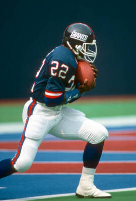 Lee Rouson New York Giants returns a kickoff v San Francisco Football ...