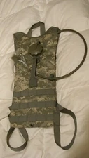 Molle ll Rucksack ACU Hydration Carrier & Hydramax 100 oz Bladder