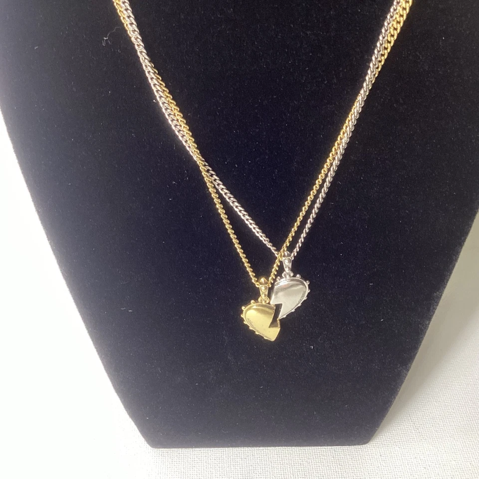 Collar Alexander Mcqueen de plata y oro Foto 2 de 2