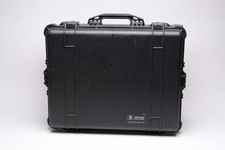 Pelican 1610 Weatherproof Rolling case w/insert/dividers, Great Clean