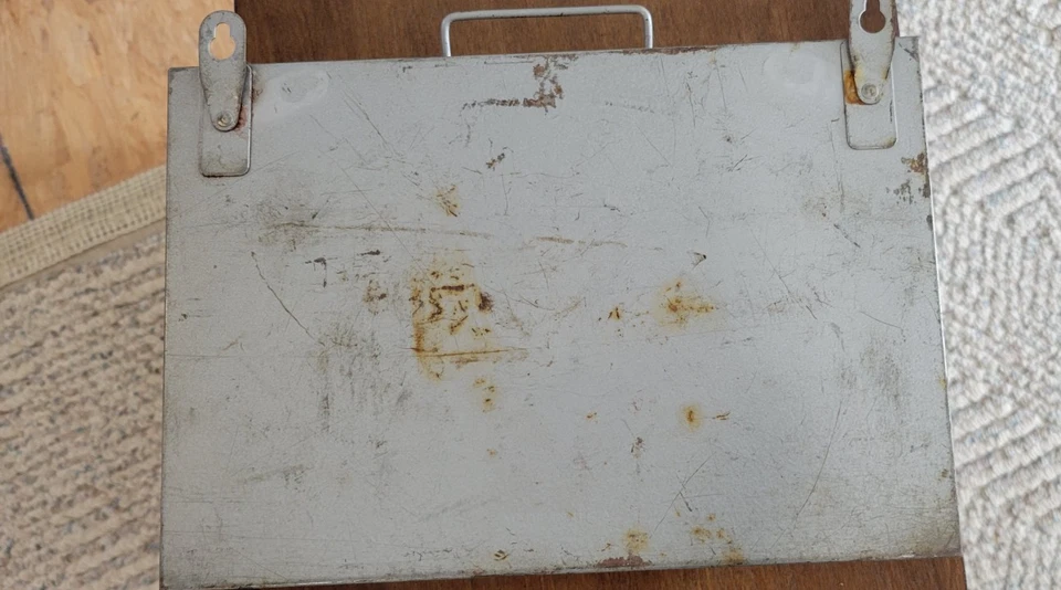 Vintage 1966 Readers Digest First Aid Kit in Metal Box - Image 4 of 4