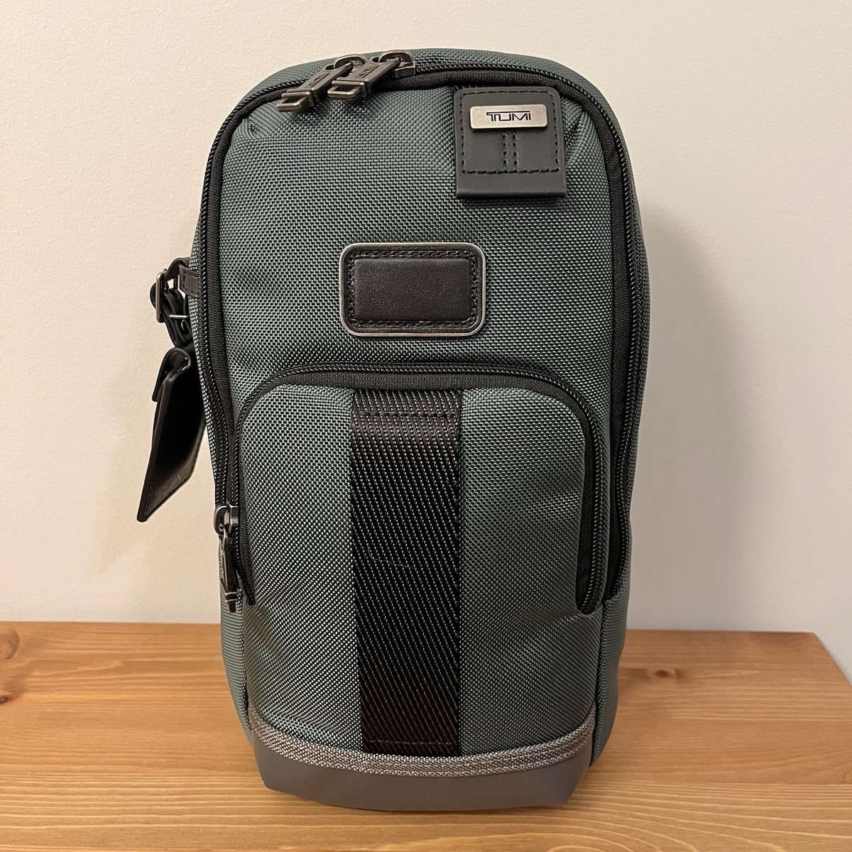 【新品未使用】TUMIボディーバッグ2223402CPO Slim Sling Sling | Tumi US