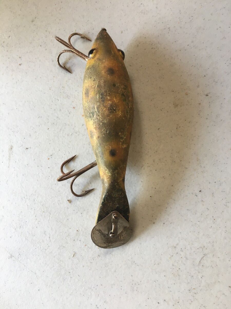 Old Vintage Antique Wooden Fishing Lure - Heddons Dowagiac Old Vintage Antique Wooden Fishing Lure - Heddons Dowagiac