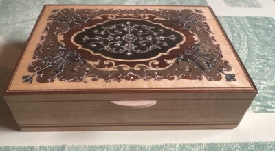 Vintage Wooden/ Painted Trinket Nick Nack  Jewelry Box Beautiful 4 Woods