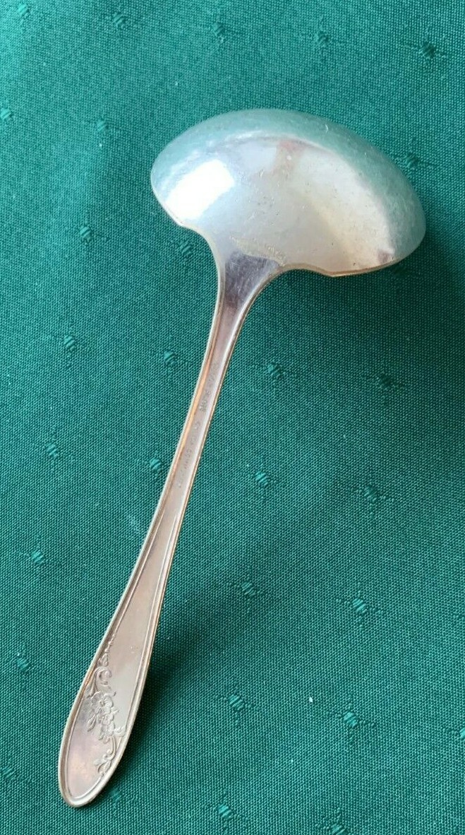 Vintage Gravy Ladle Tudor Plate Oneida Community Queen Bess II 1946