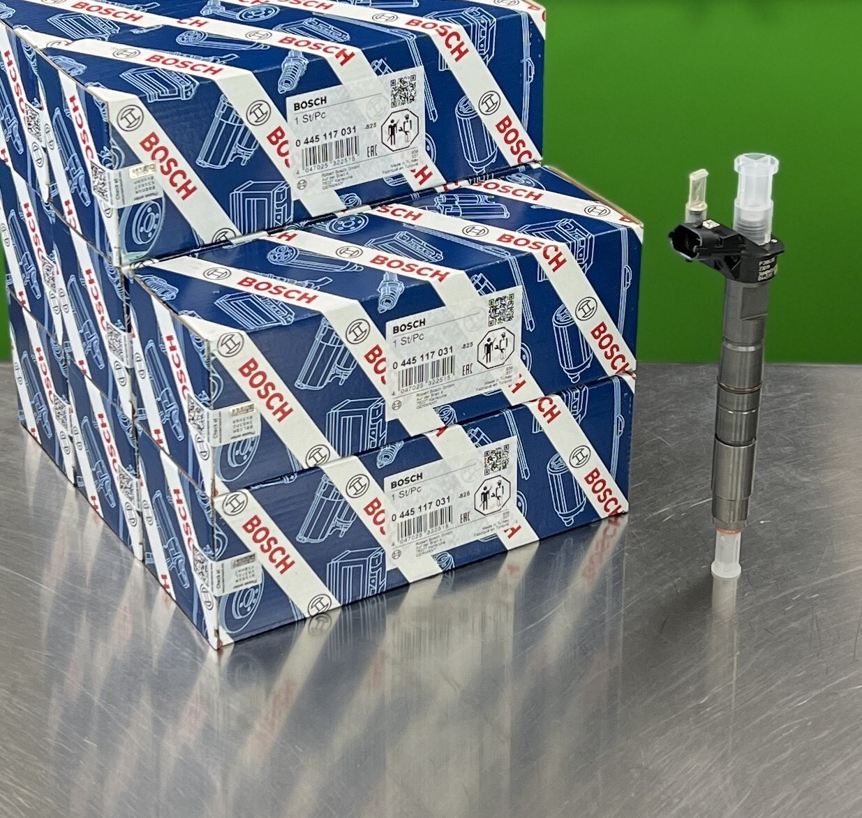 NEW BOSCH FUEL INJECTOR SET 8 For NISSAN TITAN XD 5.0L 2015up