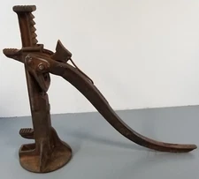 ANTIQUE 1940s Badger Malleable Jack Farm Machine Auto Car Train Pat. 2185476