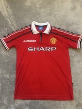 Umbro Manchester United Sharp Retro Fußballtrikot Medium