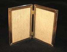 VINTAGE BRASS HINGED DOUBLE 2 PICTURE FRAME WITH VELVET BACKS, HOLDS TWO 5X7 PIC