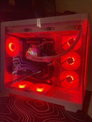 Nice Pc Don t Use It Anymore Just Sits On My Desk And Want To Get Ride Of It.