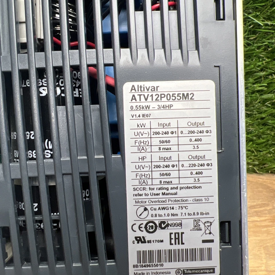 ATV12P055M2 - SCHNEIDER ELECTRIC - ATV12P055M2 - VARIATEUR 0,55 Kw  #29m - Photo 3/4