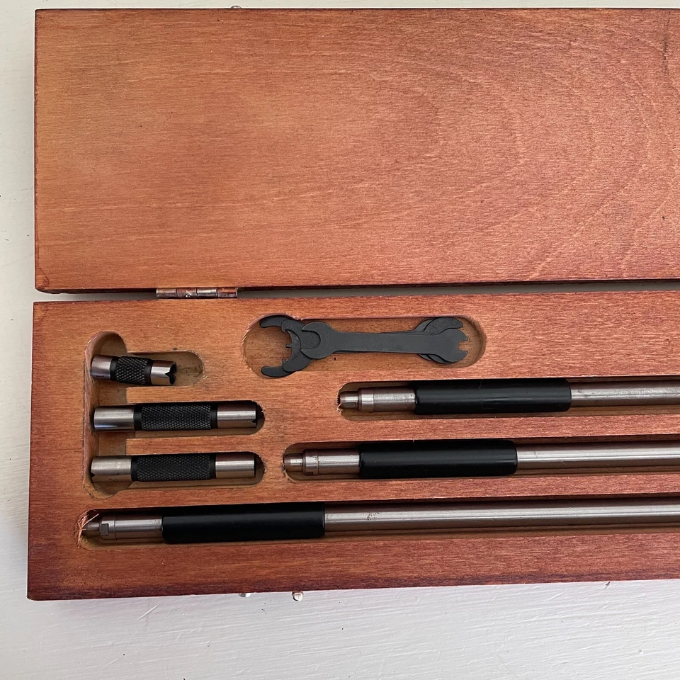 STARRETT 124CZ Mechanical Solid - Rod Inside Micrometer :8in. to 32 In. Range - Image 4 of 4