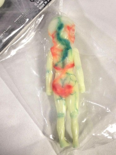 RED SHARK Eye Girl GID Soft Vinyl Set Peach Momoko Design Limited Edition Sofubi - Picture 5 of 8