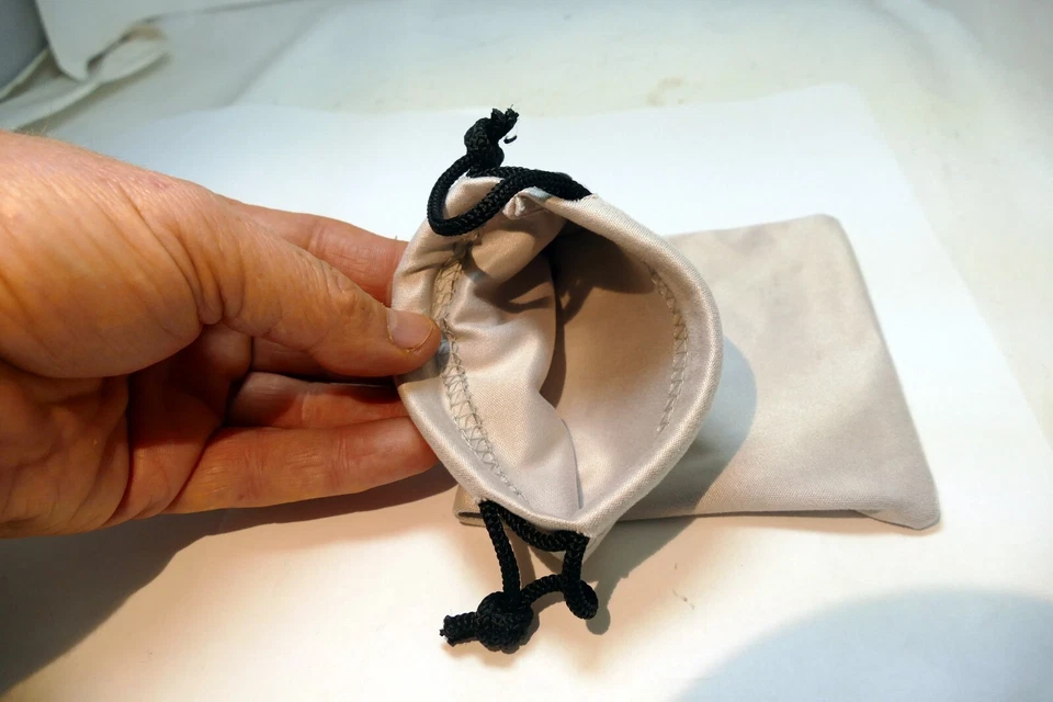 Jammies Microfiber Drawstring Bags Case Soft Pouch for 24-70mm lens - medium - Image 4 of 4