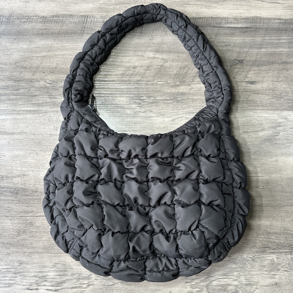 【COS】 正規品★ Quilted Micro Bag Black COS Quilted Micro Bag Black Authentic Puffer Purse Handbag