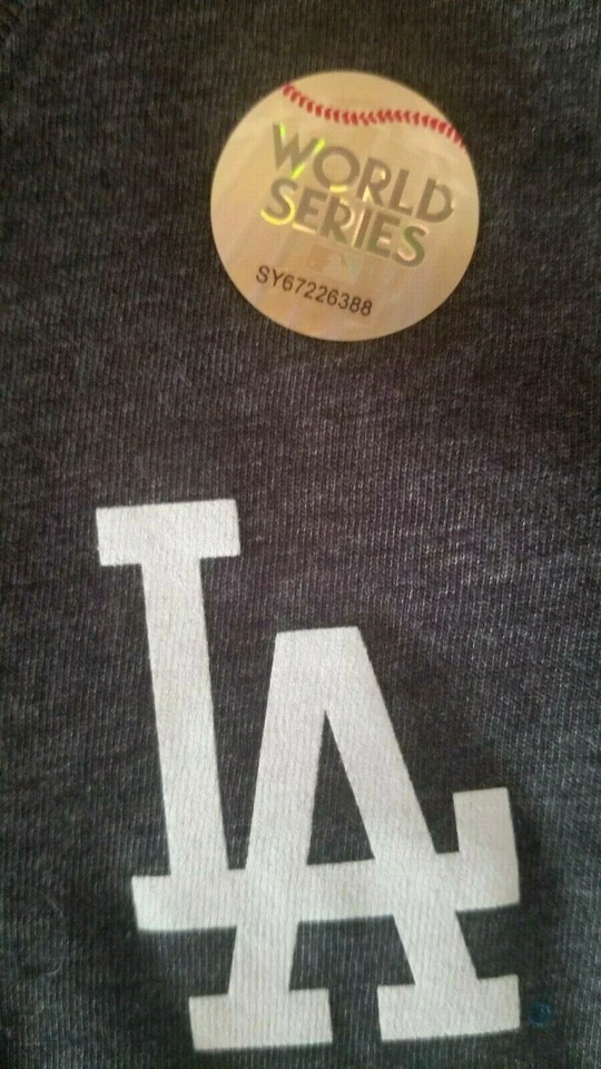 LA Dodgers Majestic MLB Fly The Pennant 2018 World Series Shirt M Womens Vintage - Image 4 of 4