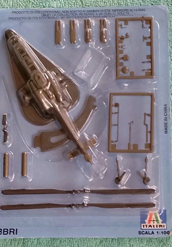 N.3 MODELLINI AEREI MILITARI " FABBRI ITALIERI " Scala 1:100 - Immagine 4 di 4