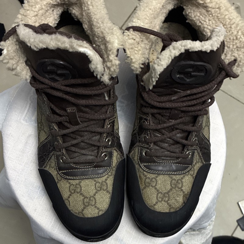 Authentic Gucci Brown Shearling Lined Logo Print Lace-Up Boot