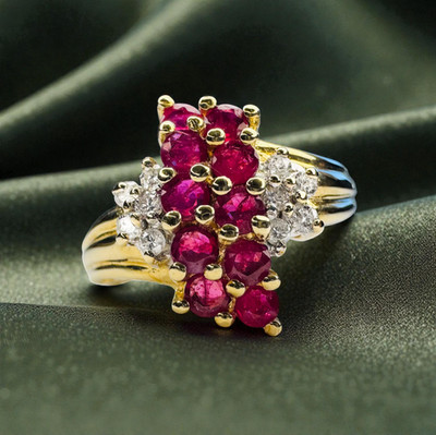 Natural Burmese Ruby & Diamond Cluster Ring 10K Gold Vintage ca1960 Size 6 -2.8g