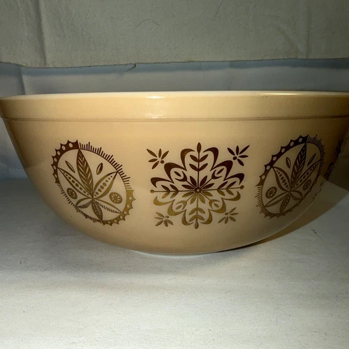 Vintage Pyrex 4 Qt. Tan Gold Hex Signs Promotional Mixing Bowl Beige #404 10”