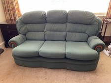 3 seater settee and 2 chairs