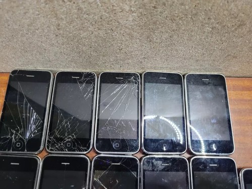 iPhone A1303 3Gs 8GB, 16GB Joblot Faulty/ Untested Phones x 16 - Picture 4 of 7