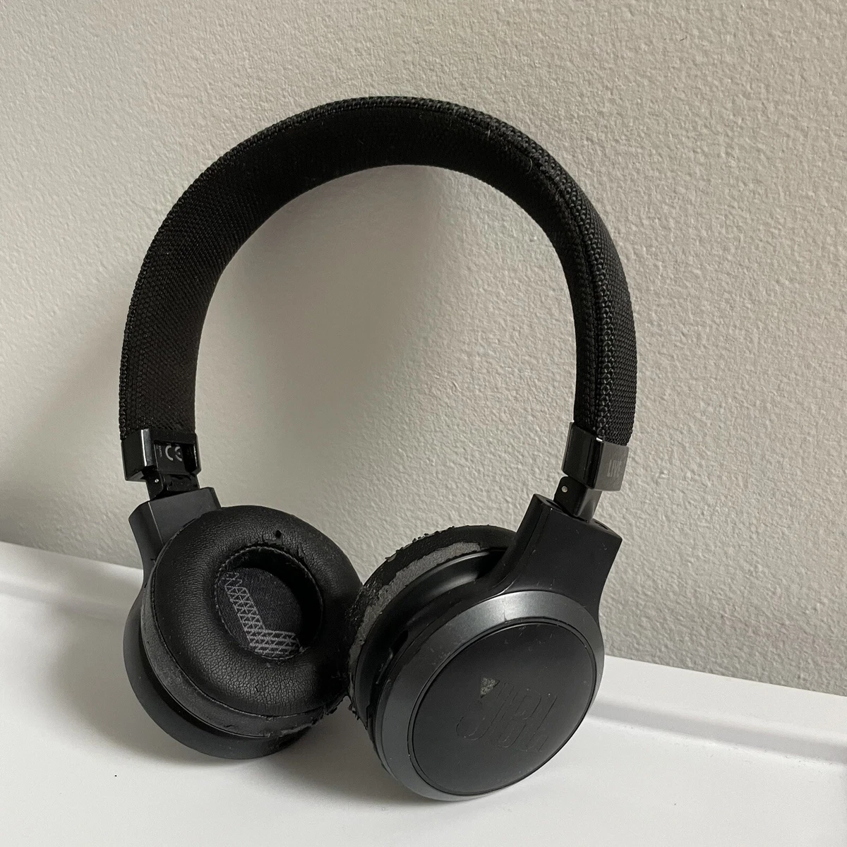 JBL LIVE 400BT Wireless On Ear Headphones Black 753575568634 eBay