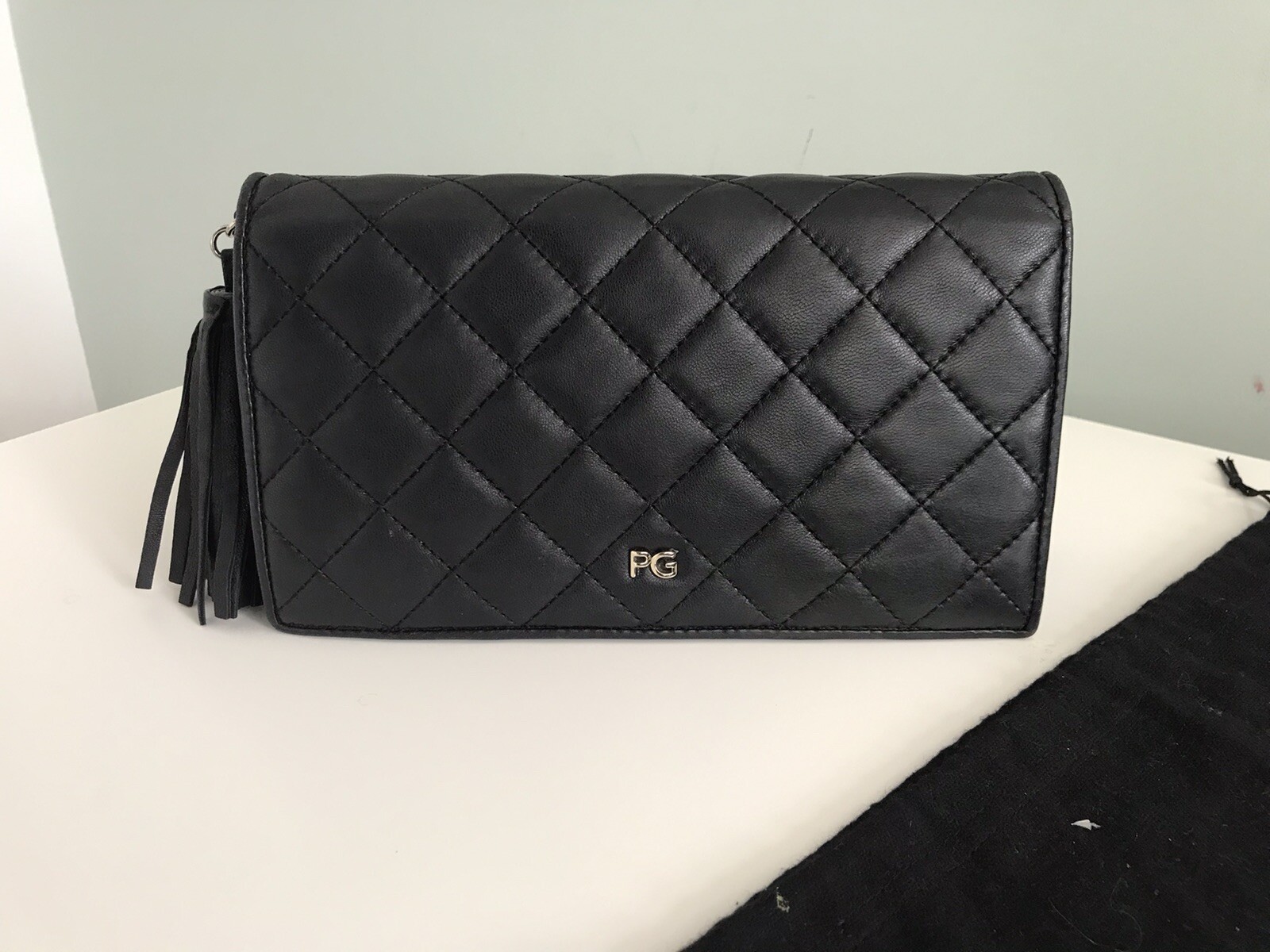 Designer quilted leather shoulder Black Bag/ Conver… Gem