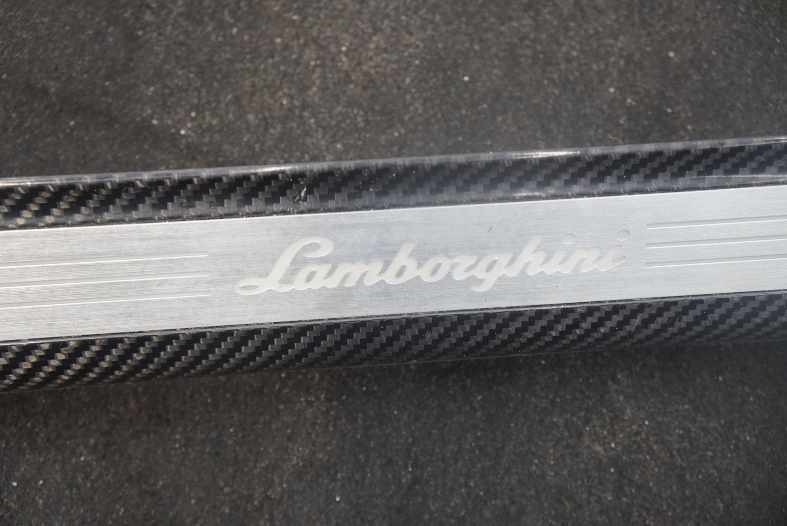 Front Right Door Sill Scuff Plate Carbon Fiber Trim Panel Lamborghini Urus *Note