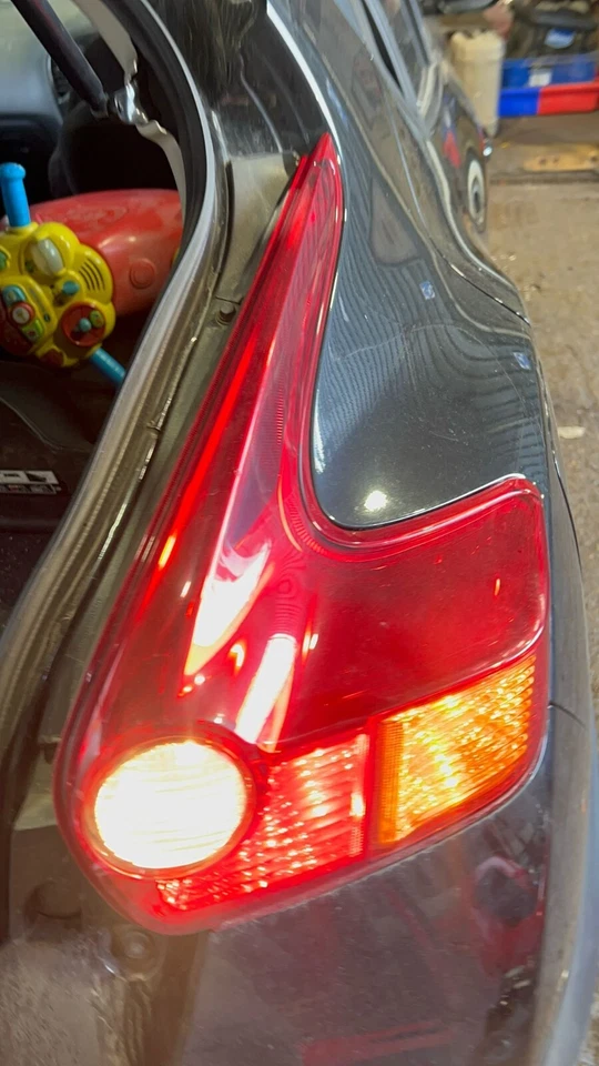 Luz trasera derecha Nissan Juke O/S lámpara 2013 MK1 F15 Pre-Facelift Foto 2 de 4