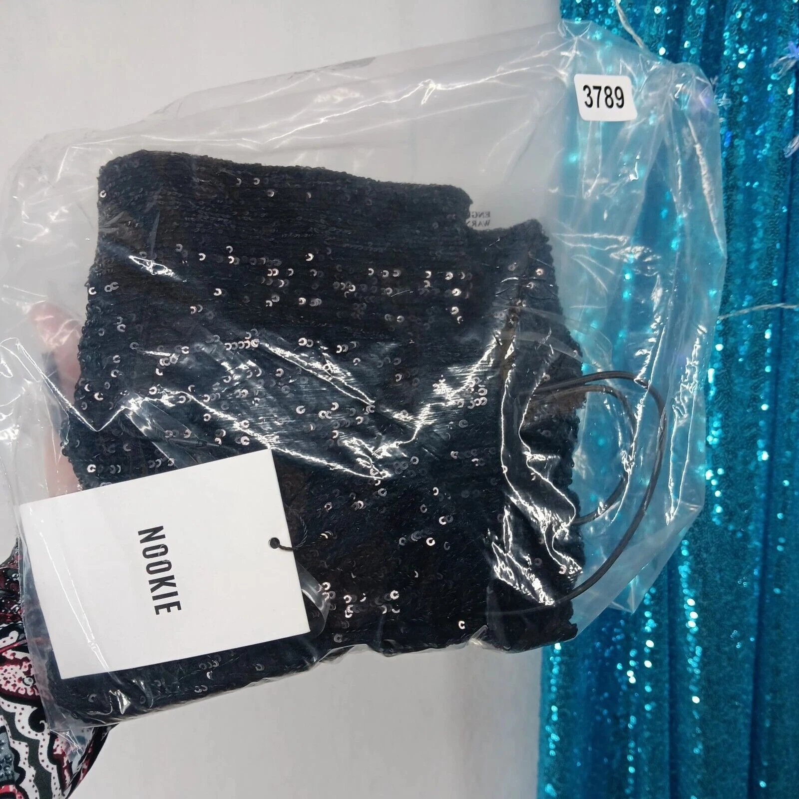 Mini abito Supreme nero con paillettes Nookie $279 nuovo con etichette taglia XS scollo a tuffo