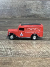Ertl Budweiser Anheuser-Busch 1936 Ford Panel Die-Cast locking coin Bank