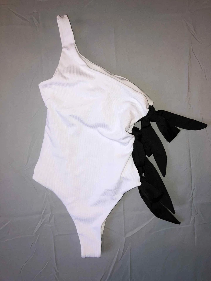 Impresionante traje de baño brasileño nuevo con etiquetas con marco en A 1 pieza blanco con 3 corbatas anchas negras Foto 2 de 4