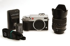 Leica Digilux 3 DSLR Kamera mit D Vario-Elmarit 1:2.8-3.5 / 14-50mm ASPH.