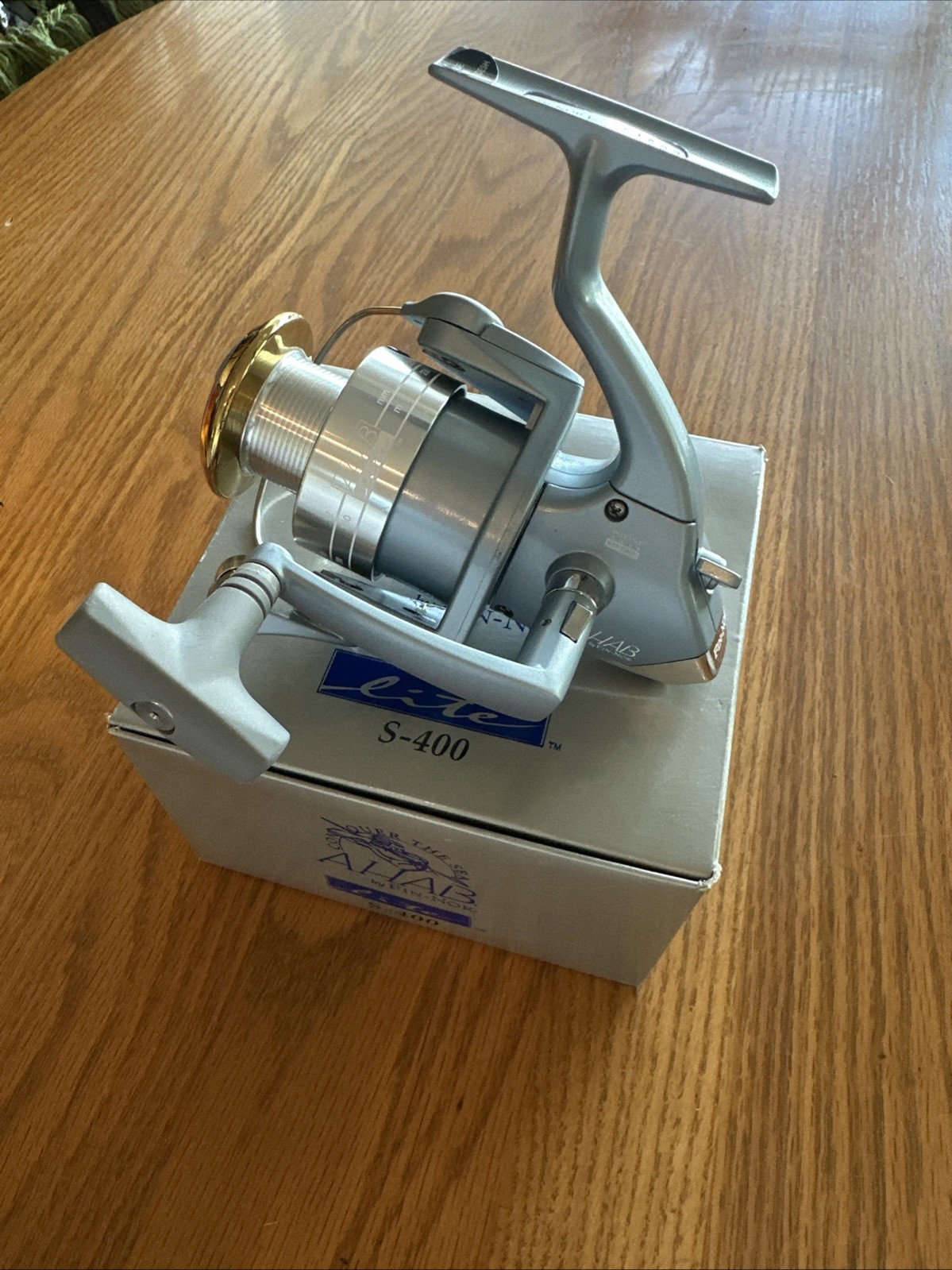 Fin Nor Ahab S400 Spinning Reel