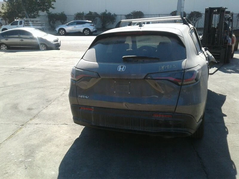 HR-V      2023 Rear Side Door 121355 Foto 3 de 4