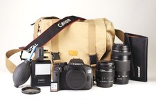 Canon EOS 700D DSLR & 18-55 & 75-300mm Dual Kit Refurbished +12Month Guarantee.