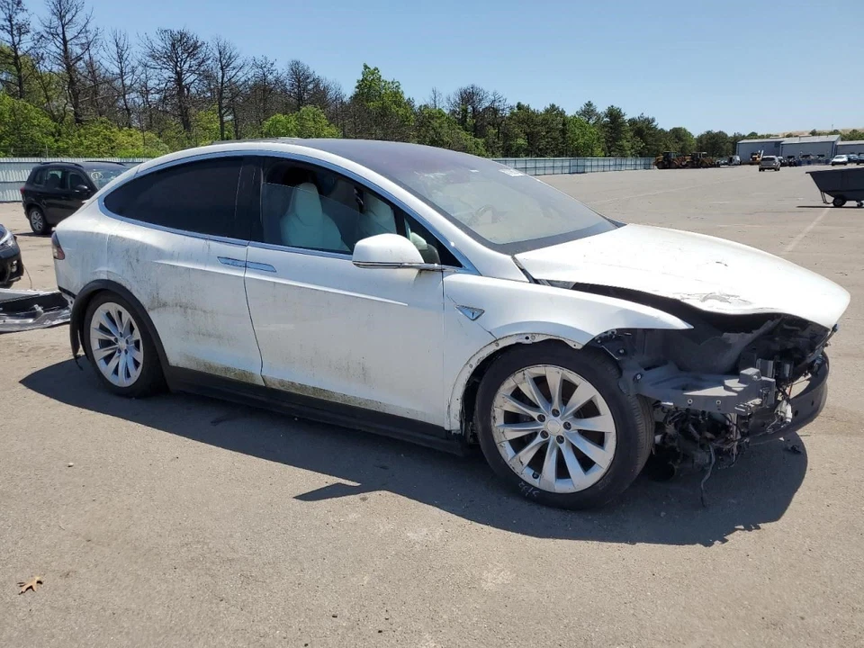 Espejo retrovisor lateral para pasajeros Tesla X 2016 640317 Foto 4 de 4